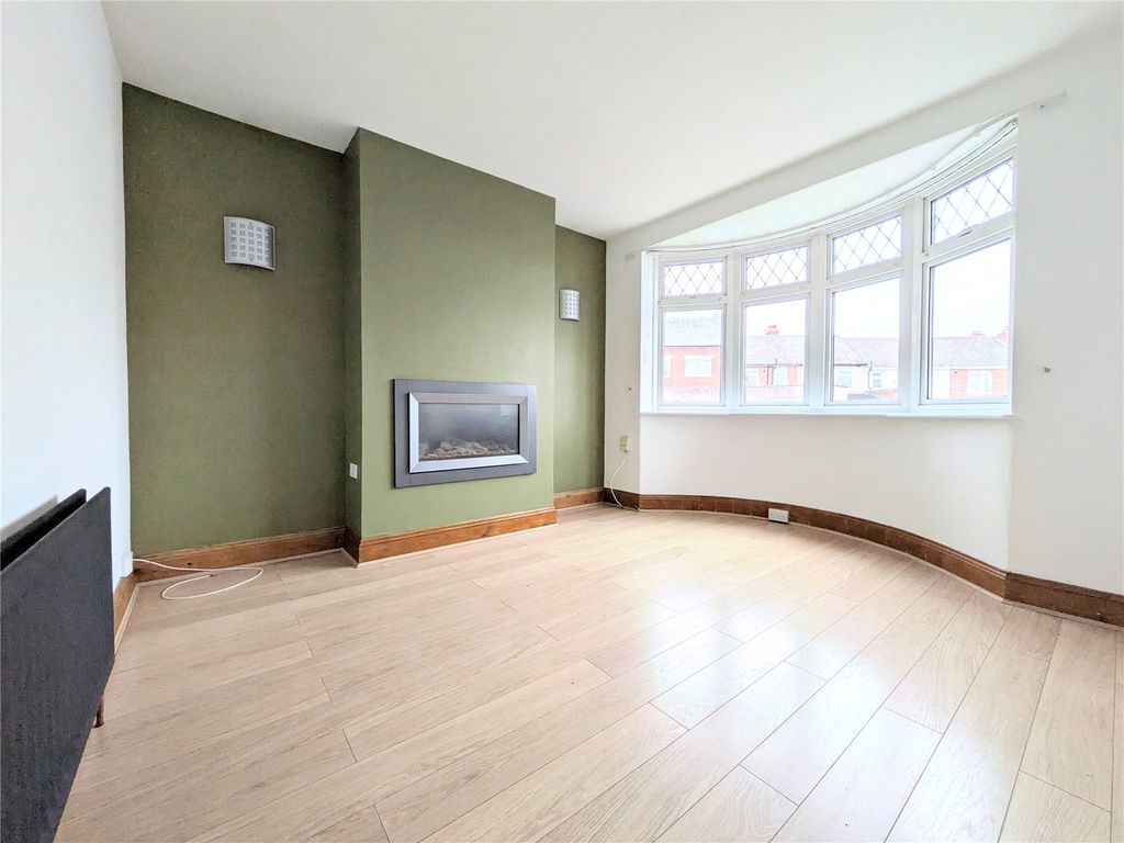 Property photo 3 of 14 Picture No. 13