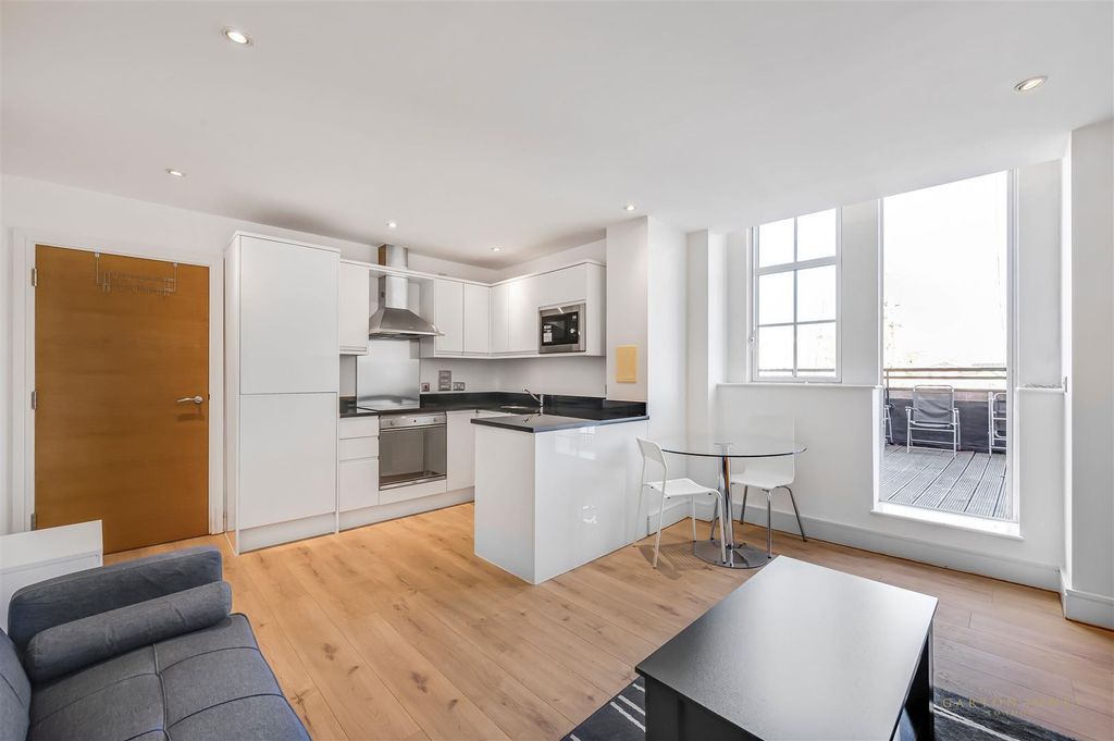 Property photo 2 of 12 Reception.Jpg