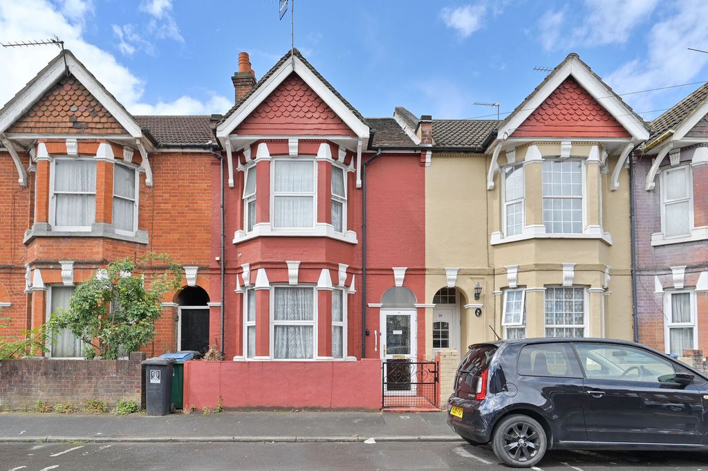 Property photo 1 of 11