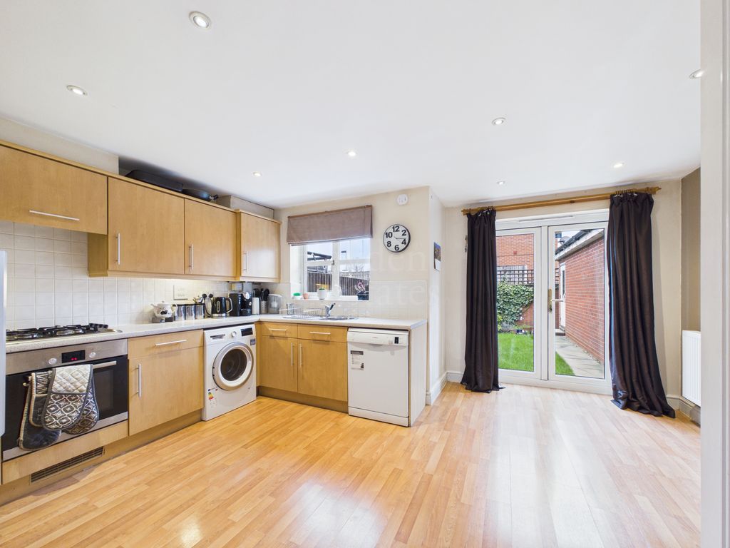 Property photo 2 of 16