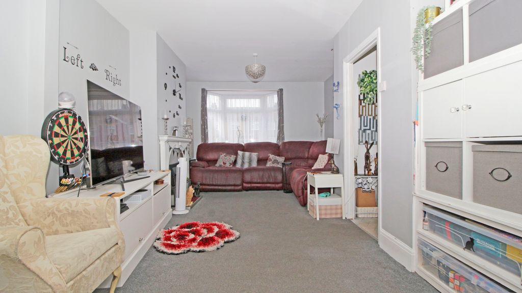 Property photo 3 of 19