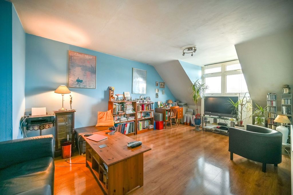 Property photo 3 of 7