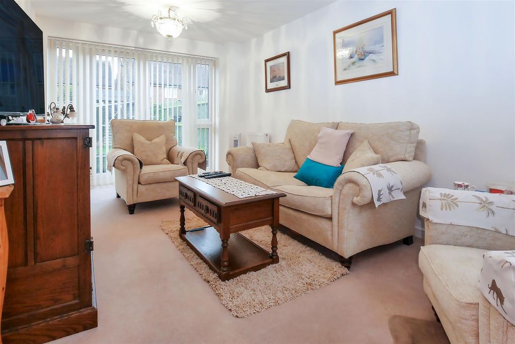 Property photo 2 of 15 P1090427.Jpg