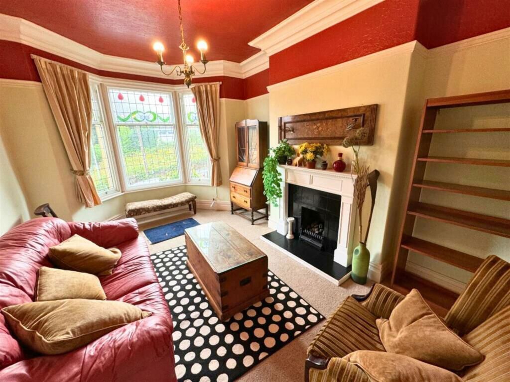 Property photo 2 of 13