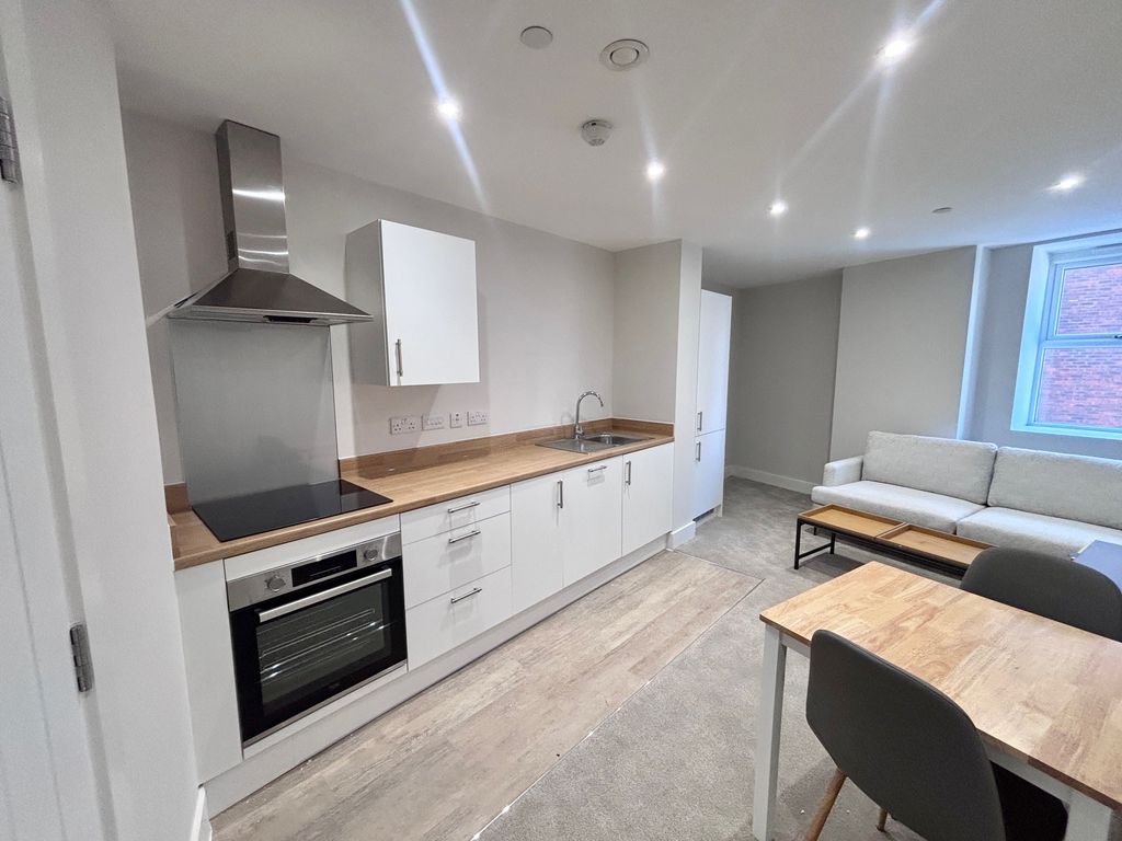 Property photo 2 of 7 Bedroom 1