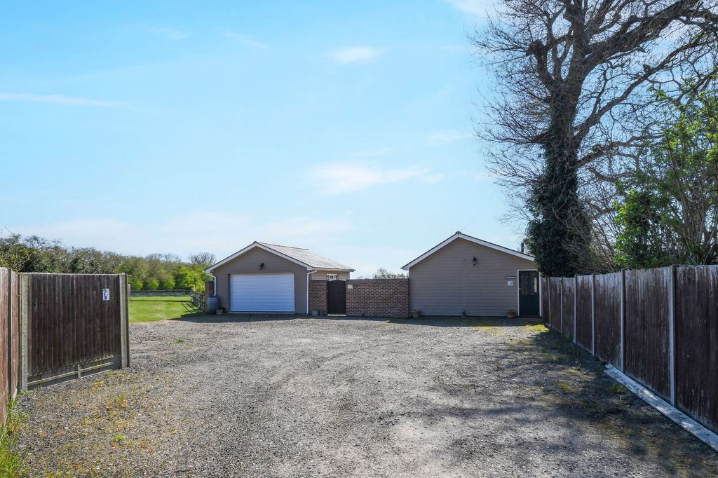 Property photo 2 of 23