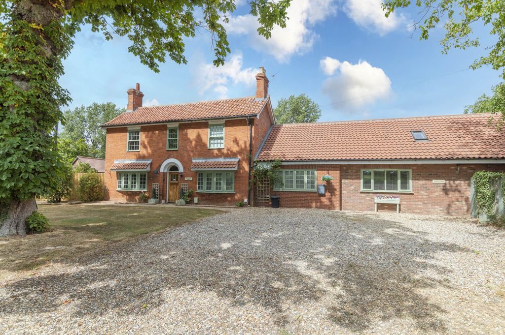 Property photo 1 of 27