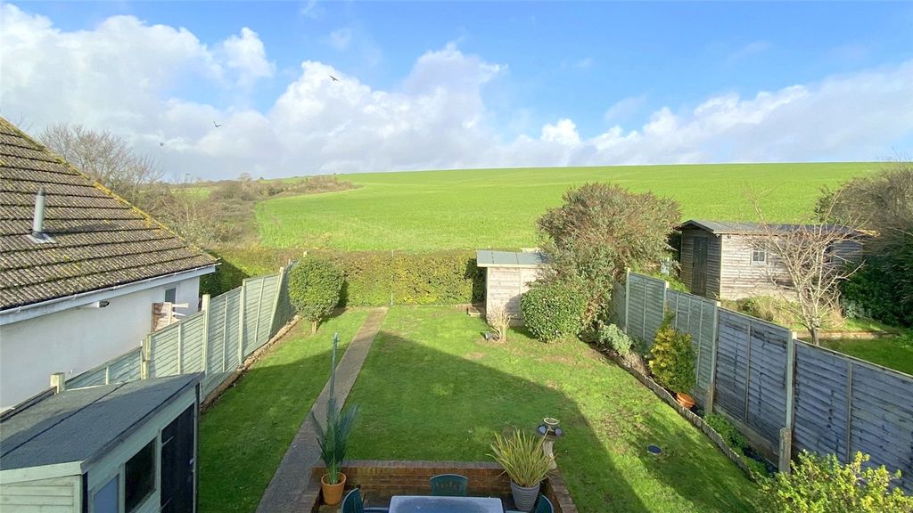 Property photo 2 of 23 Picture No. 24