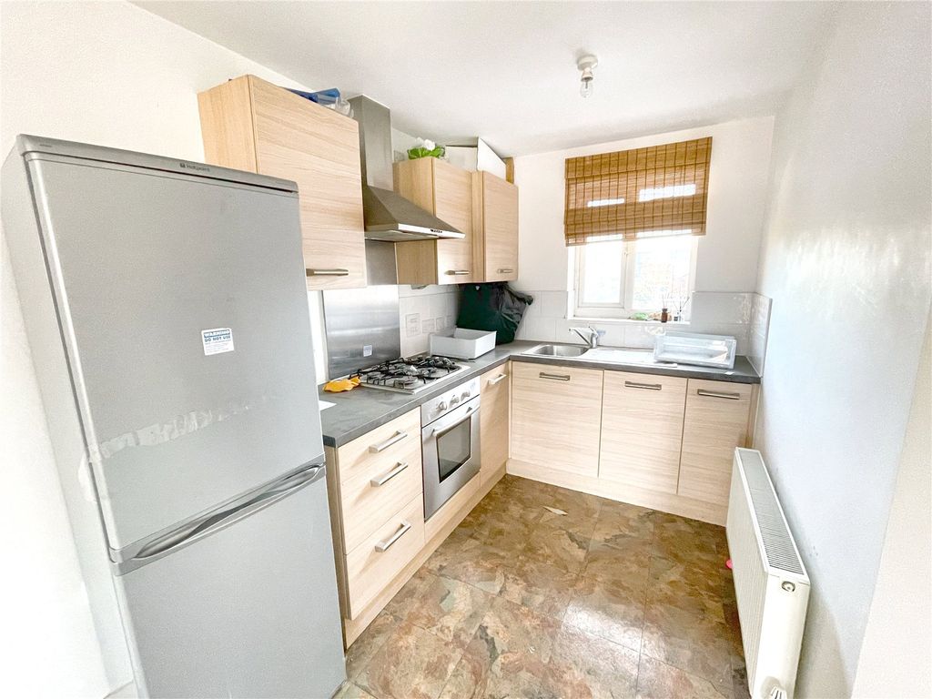 Property photo 3 of 11 Picture No. 13