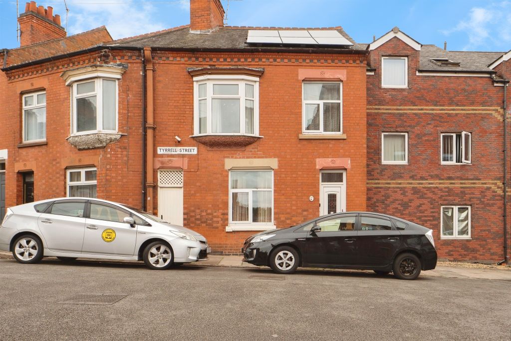 Property photo 1 of 17