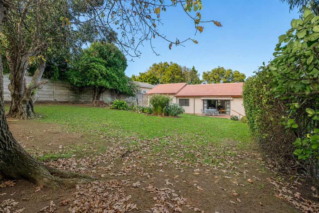 Property photo 3 of 32 Kw1743913