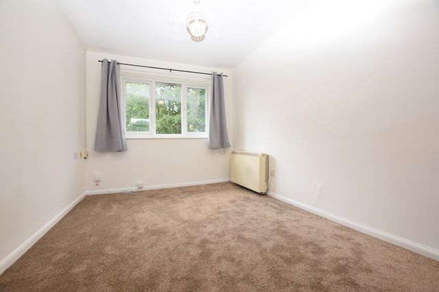 Property photo 2 of 8