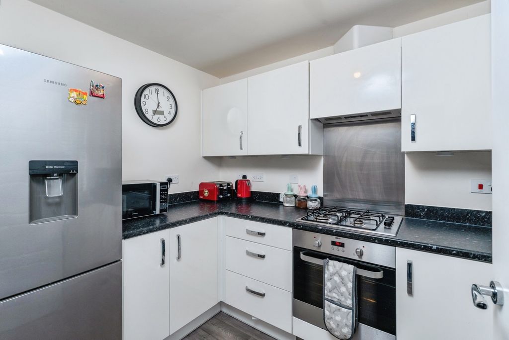 Property photo 3 of 27 Pbox-Img.Jpg