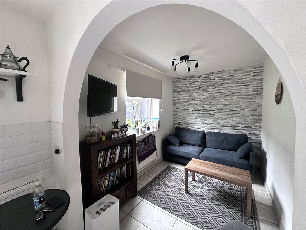 Property photo 3 of 9 Picture No. 03