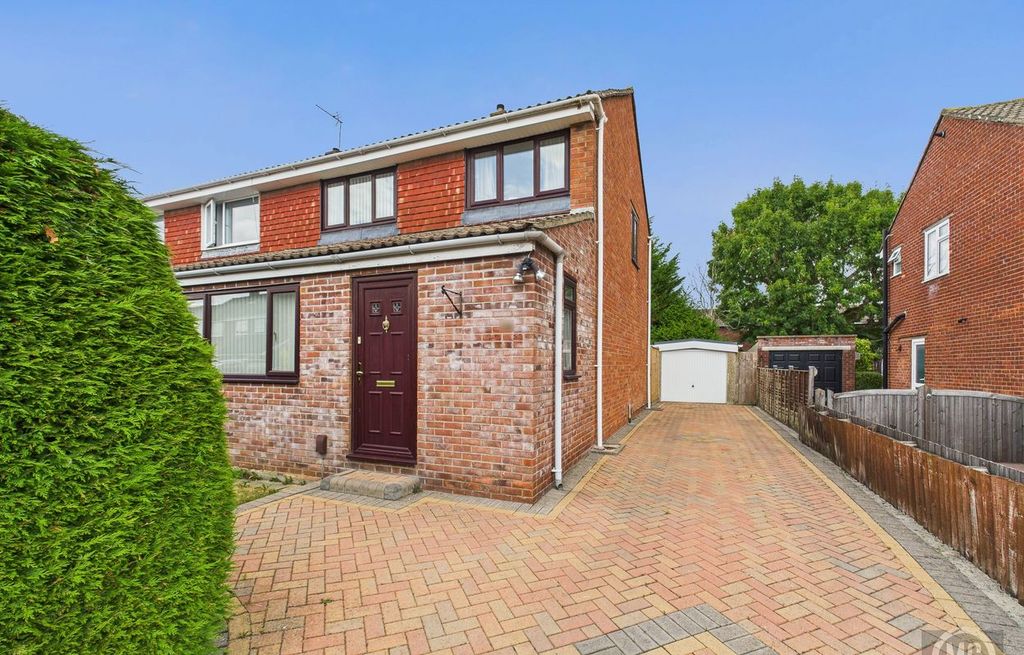 Property photo 1 of 19