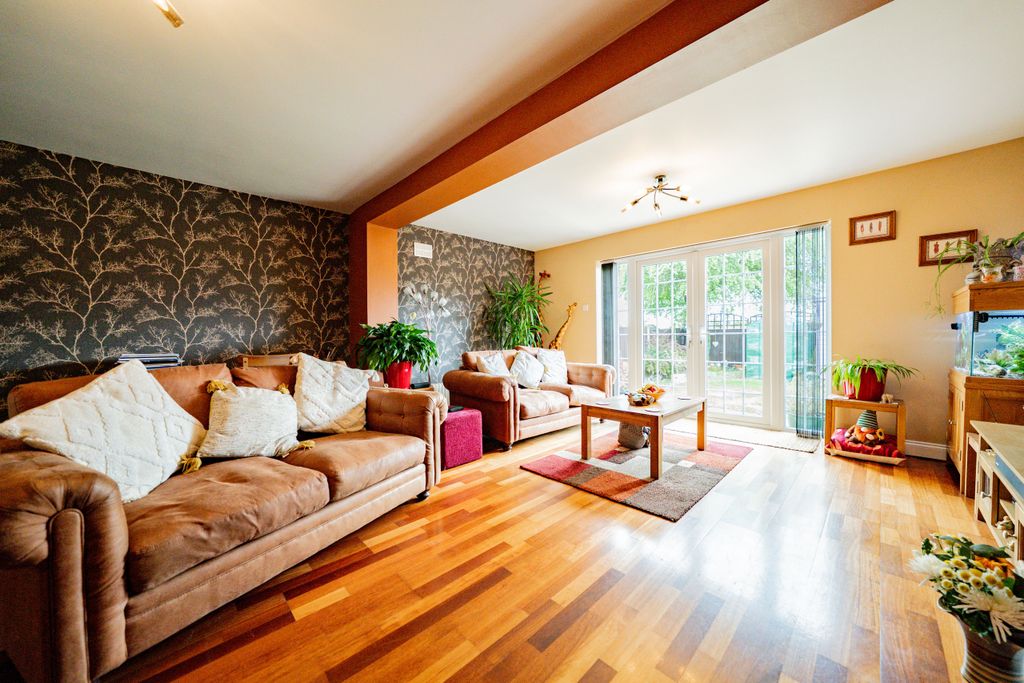 Property photo 3 of 26 Dsc01879