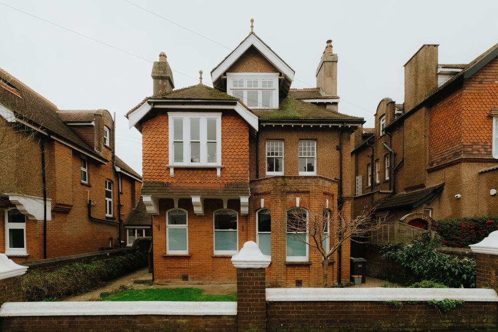 Property photo 2 of 26 Croft-Stleonards-Stmatthewsgardens-Exterior-11