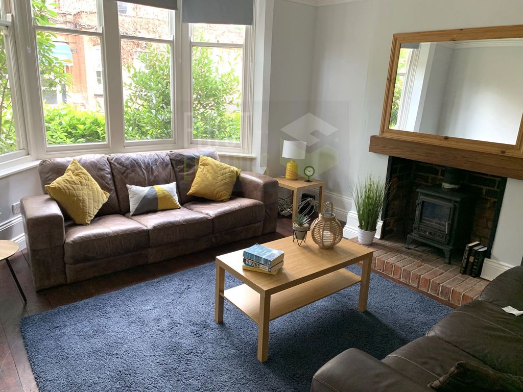 Property photo 2 of 12 Photo 2