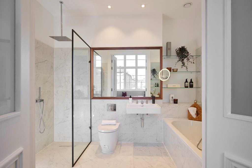 Property photo 3 of 15 Bathroom