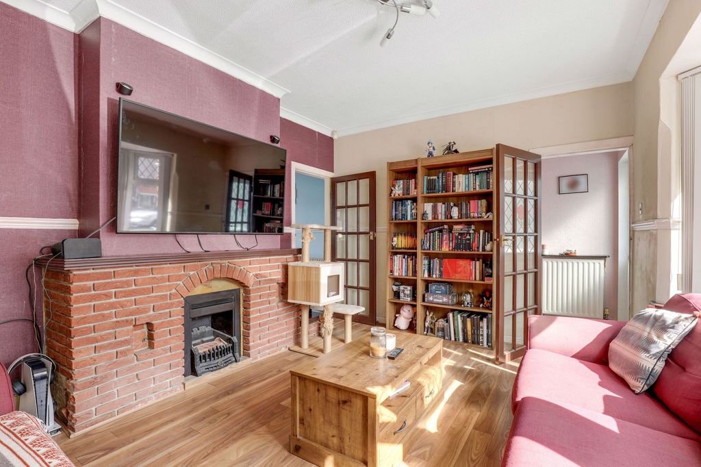 Property photo 3 of 16
