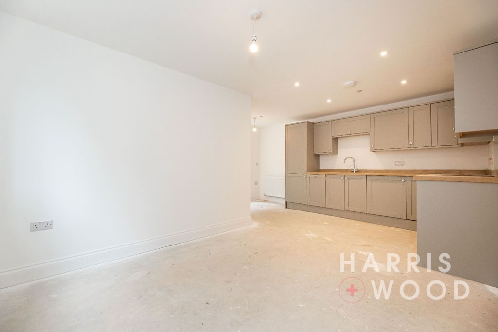 Property photo 3 of 26 4479584