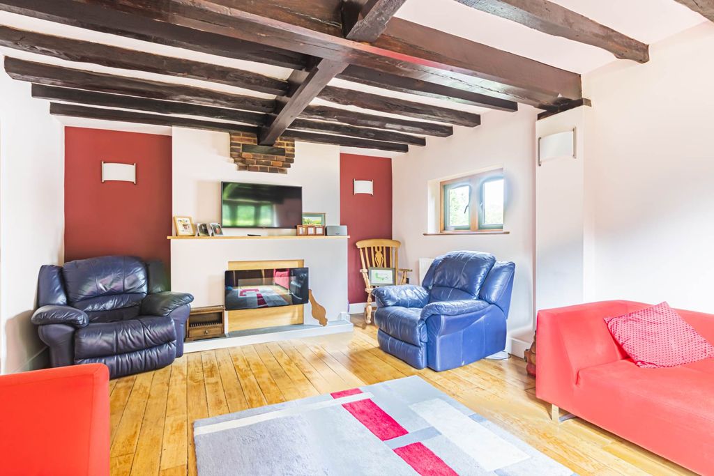 Property photo 3 of 39 Photo