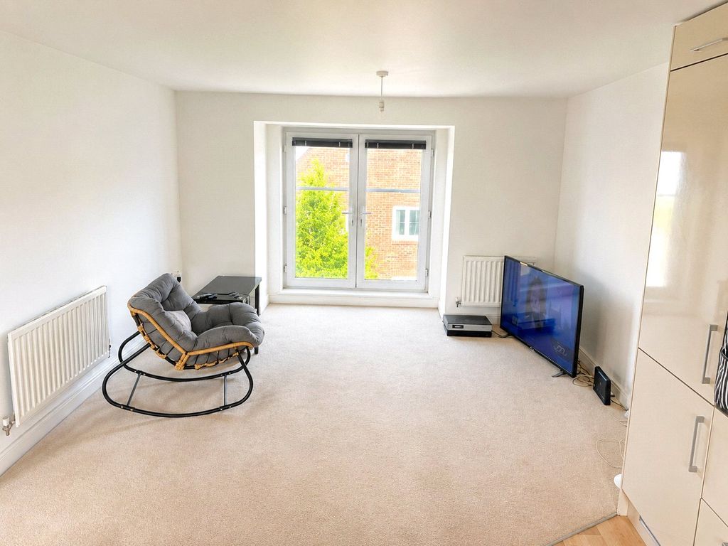 Property photo 3 of 8 Picture No. 04