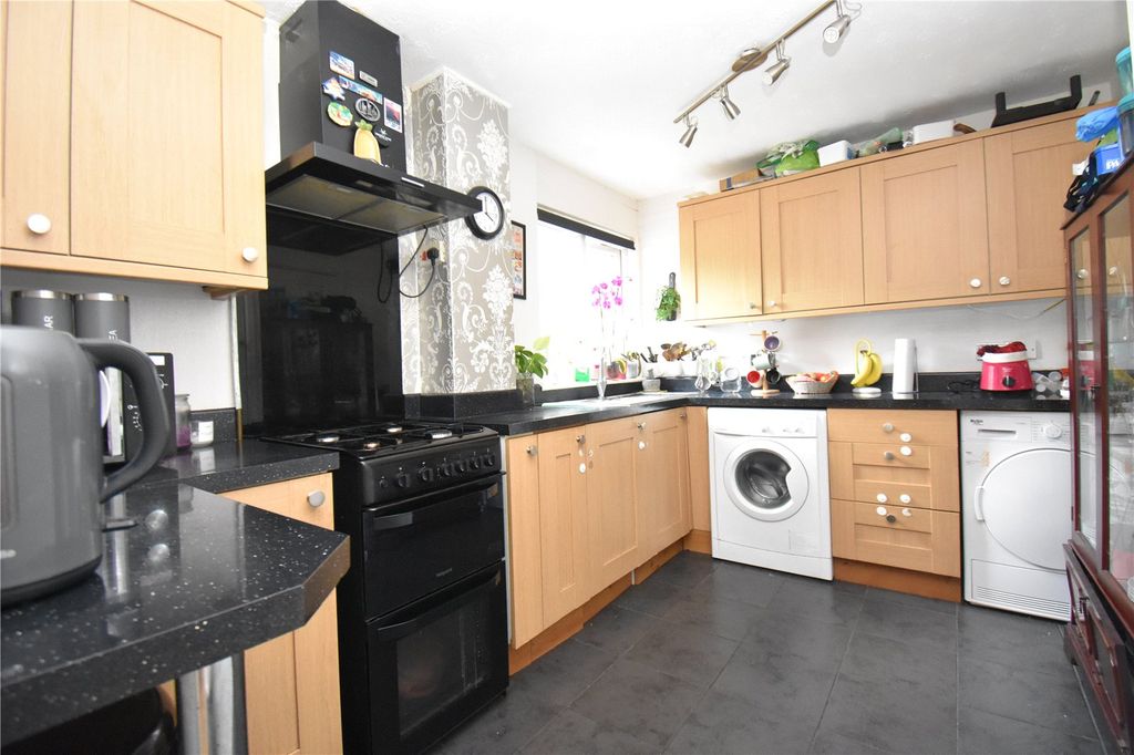 Property photo 2 of 16 Kitchen