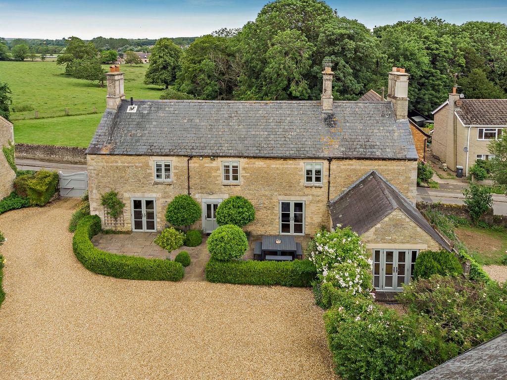 Property photo 1 of 36 Picture No. 33