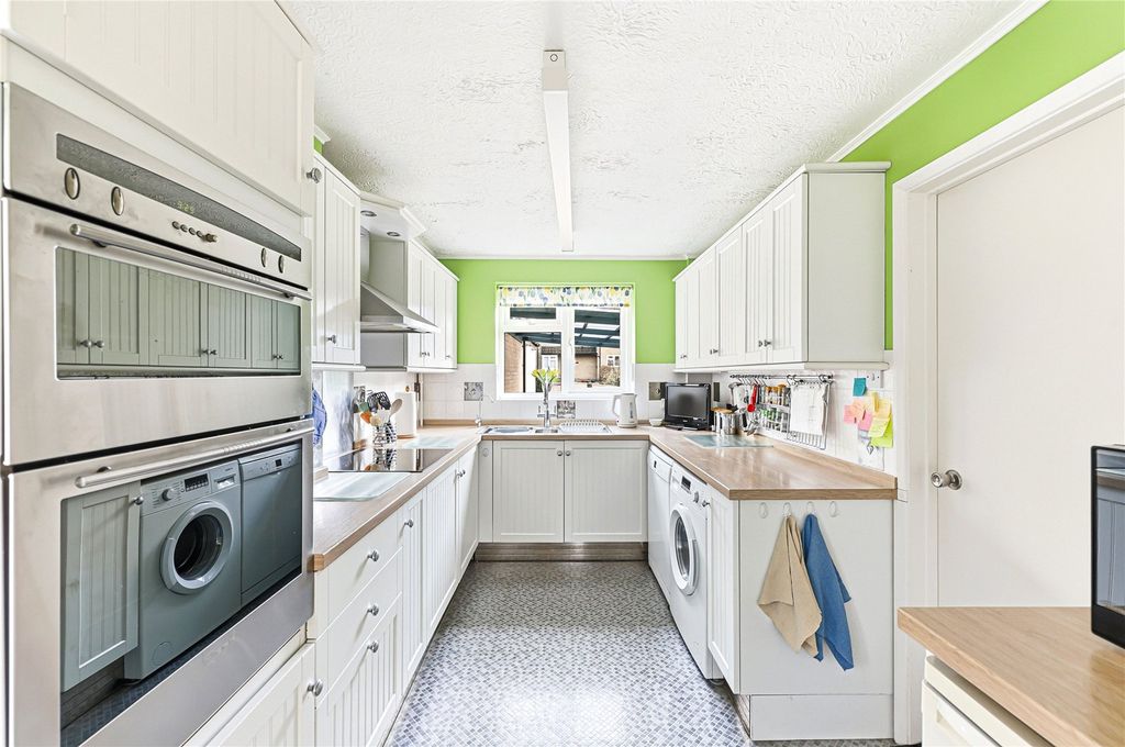 Property photo 3 of 27 Picture No. 29