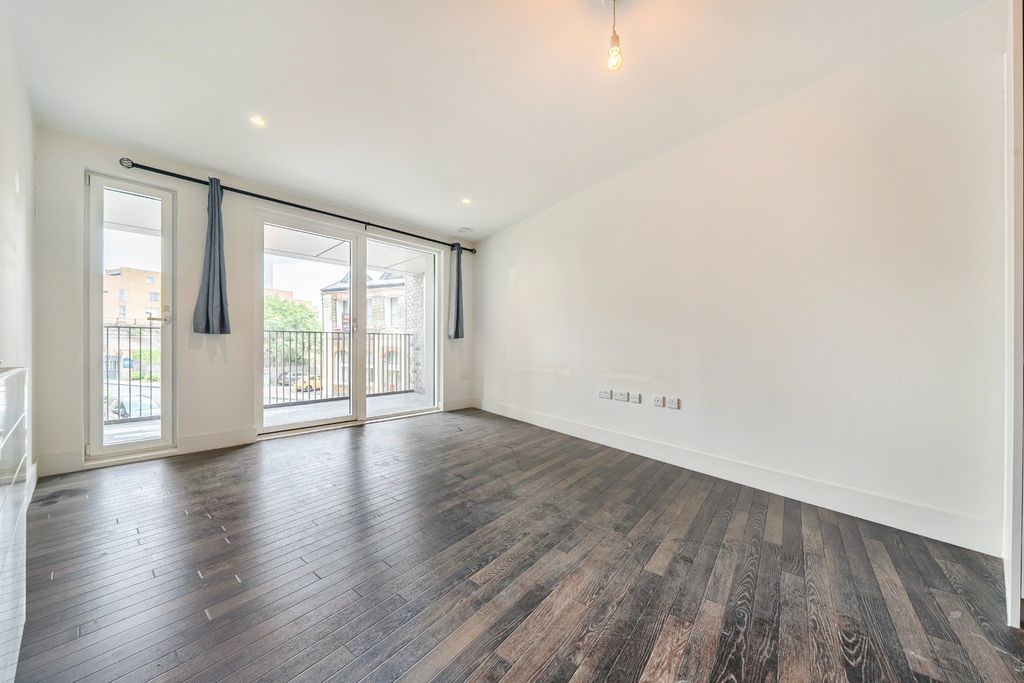 Property photo 2 of 10 5137584
