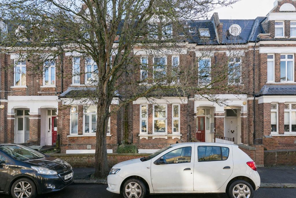 Property photo 1 of 11