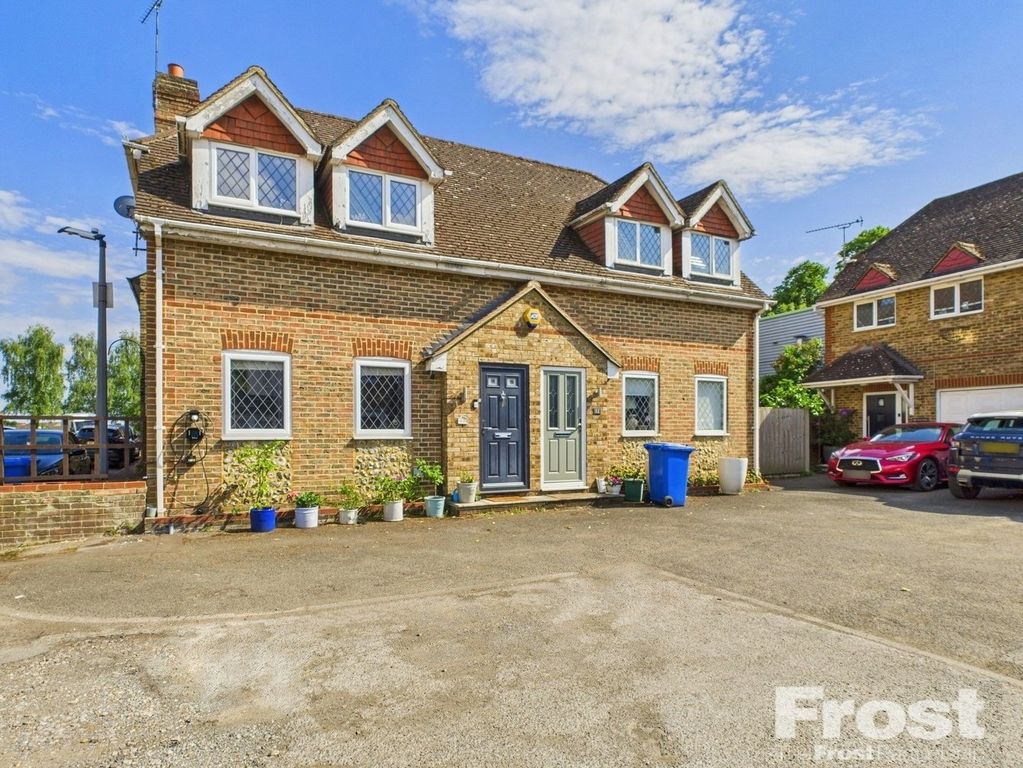 Property photo 1 of 17 Front