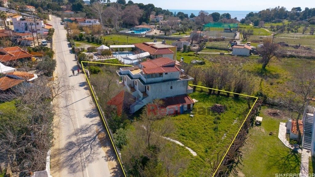 Property photo 1 of 25