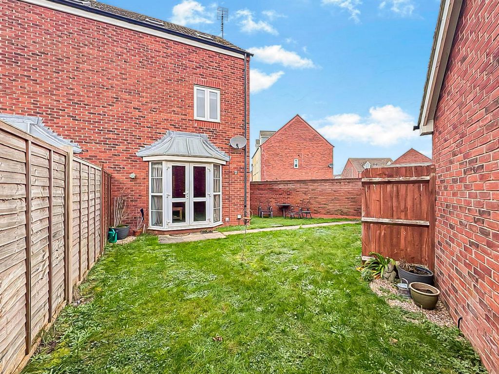 Property photo 2 of 19