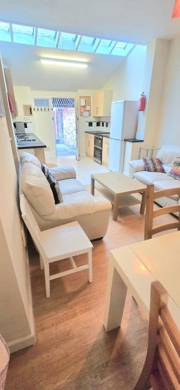 Property photo 2 of 13 9604597.Jpg