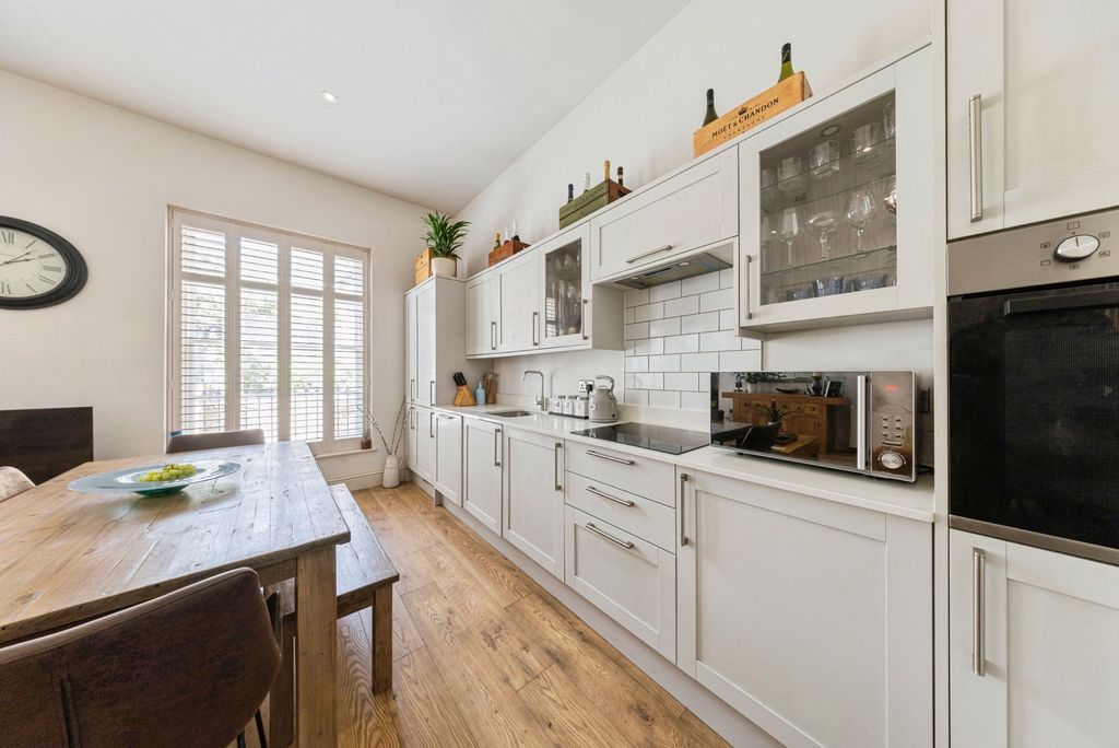 Property photo 3 of 12 Pbox-Img.Jpg