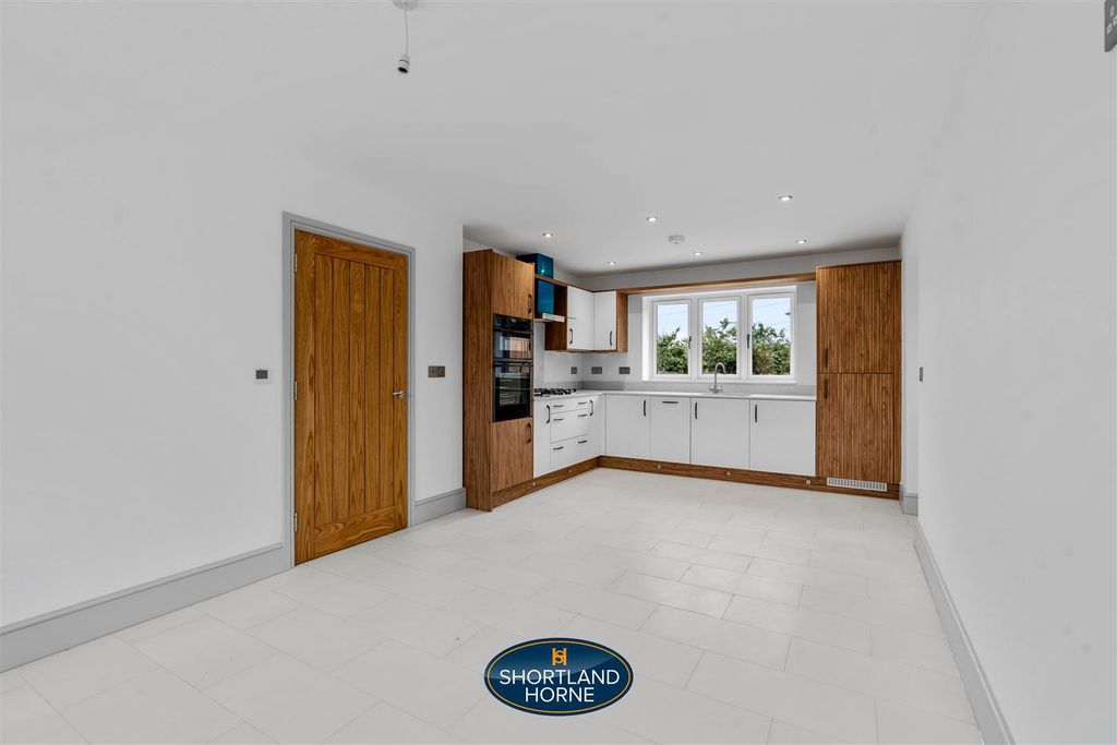 Property photo 3 of 16 Ainsley Grange Wm (57 Of 118).Jpg