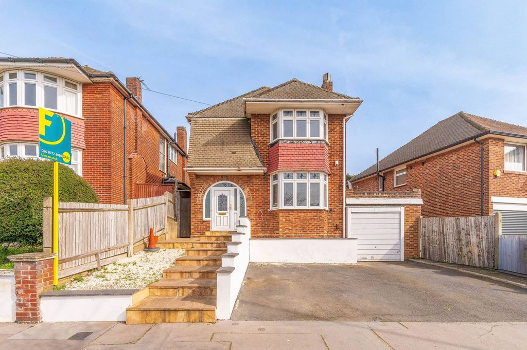 Property photo 1 of 24