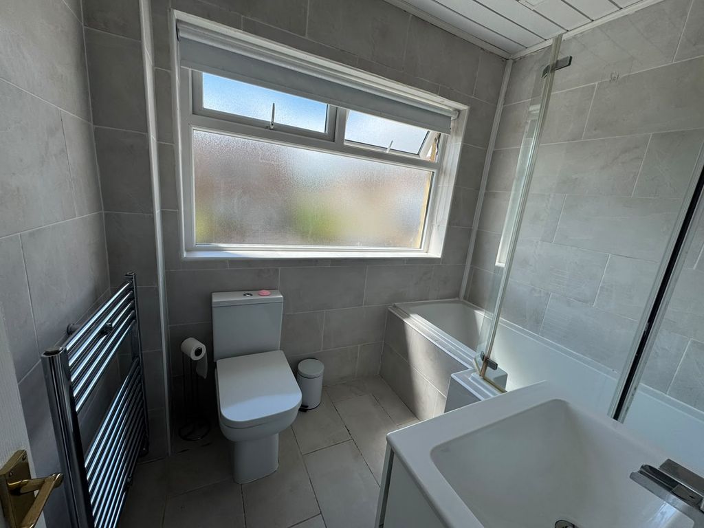 Property photo 2 of 30