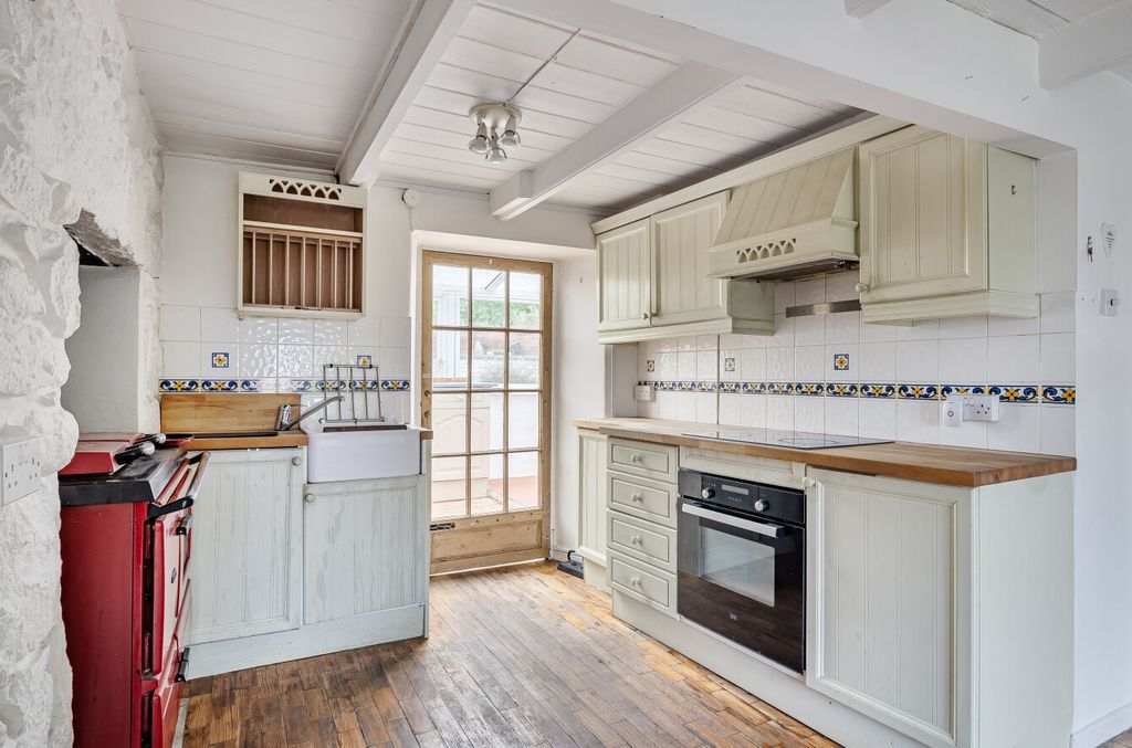 Property photo 2 of 23 1315804-16-685c31...