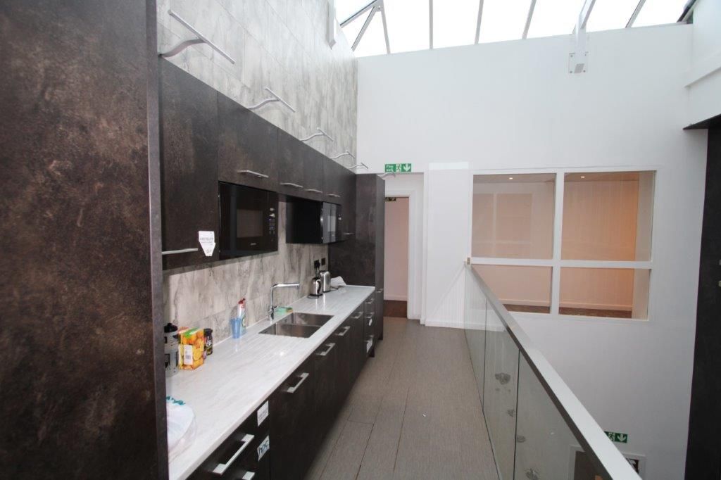 Property photo 1 of 2