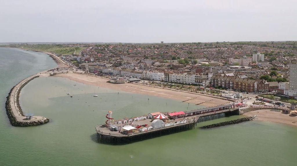 Property photo 2 of 12 Pier And Neptune.Png