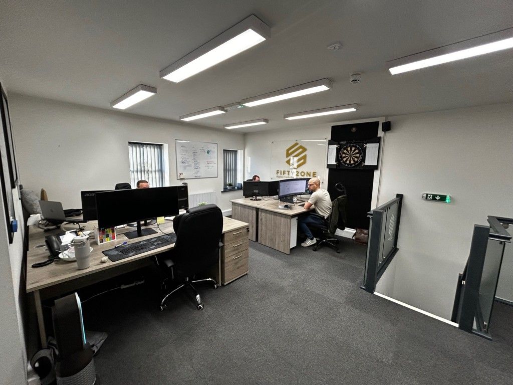 Property photo 2 of 8 Photo 7