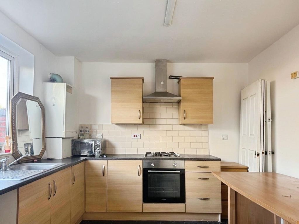 Property photo 2 of 16 2ee143cd-D-4Ab7-9F3A-97353Fbdb4Ed-5408-000001Ca251