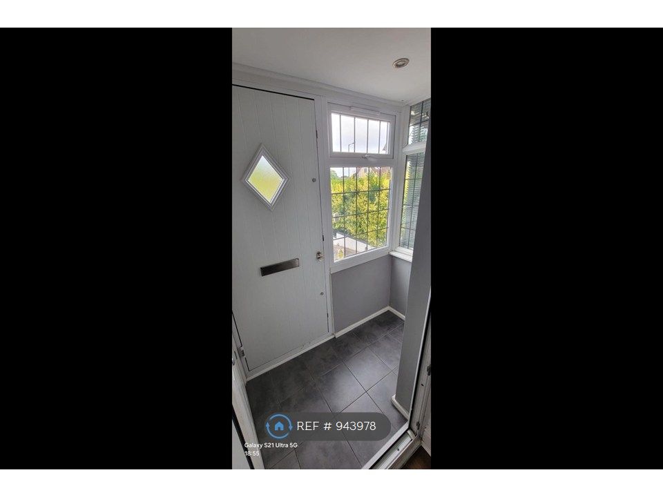 Property photo 2 of 26