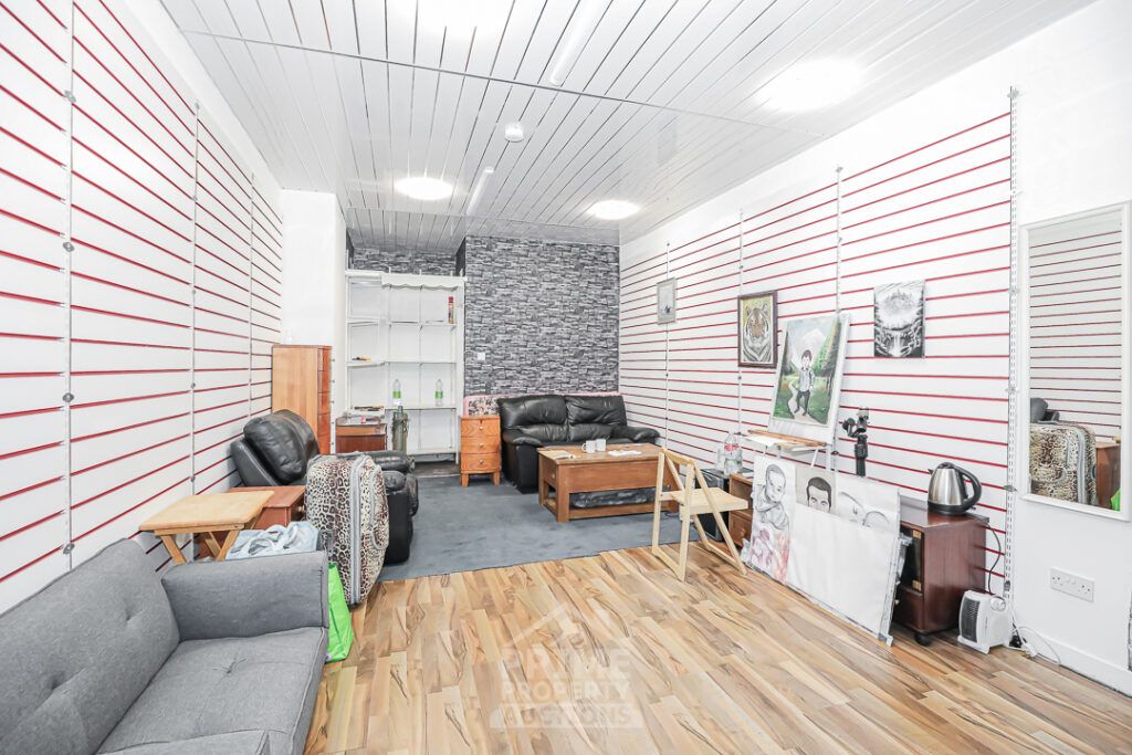 Property photo 2 of 10