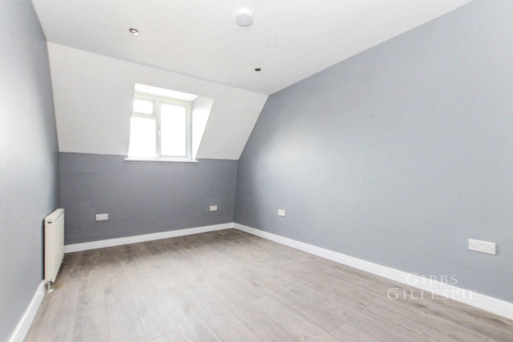 Property photo 1 of 11 Pbox-Img.Jpg
