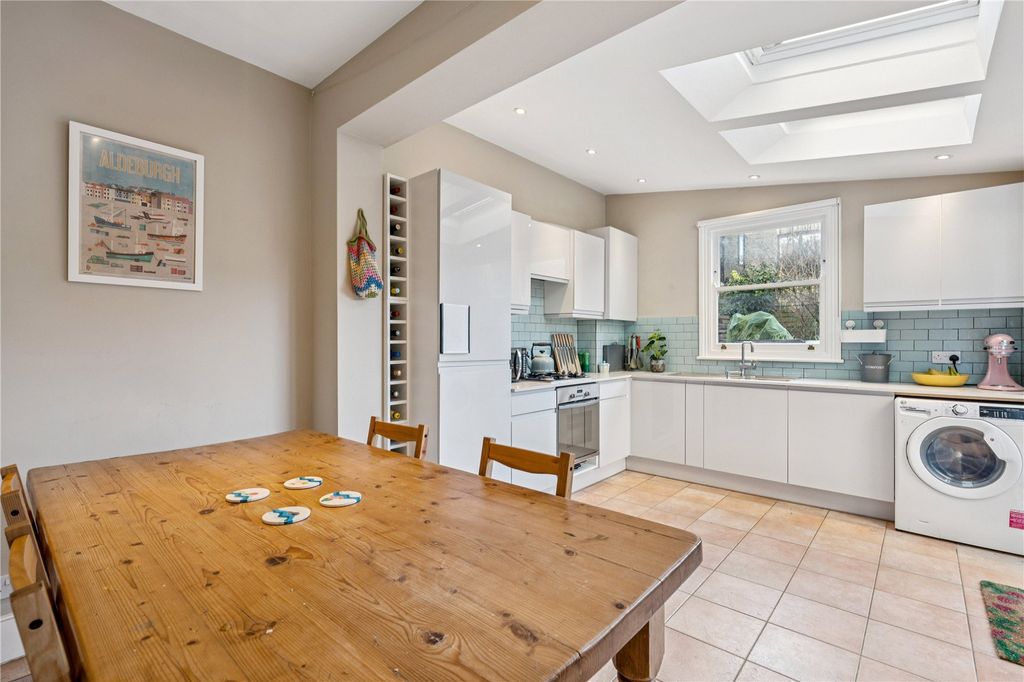 Property photo 3 of 9 Picture No. 18