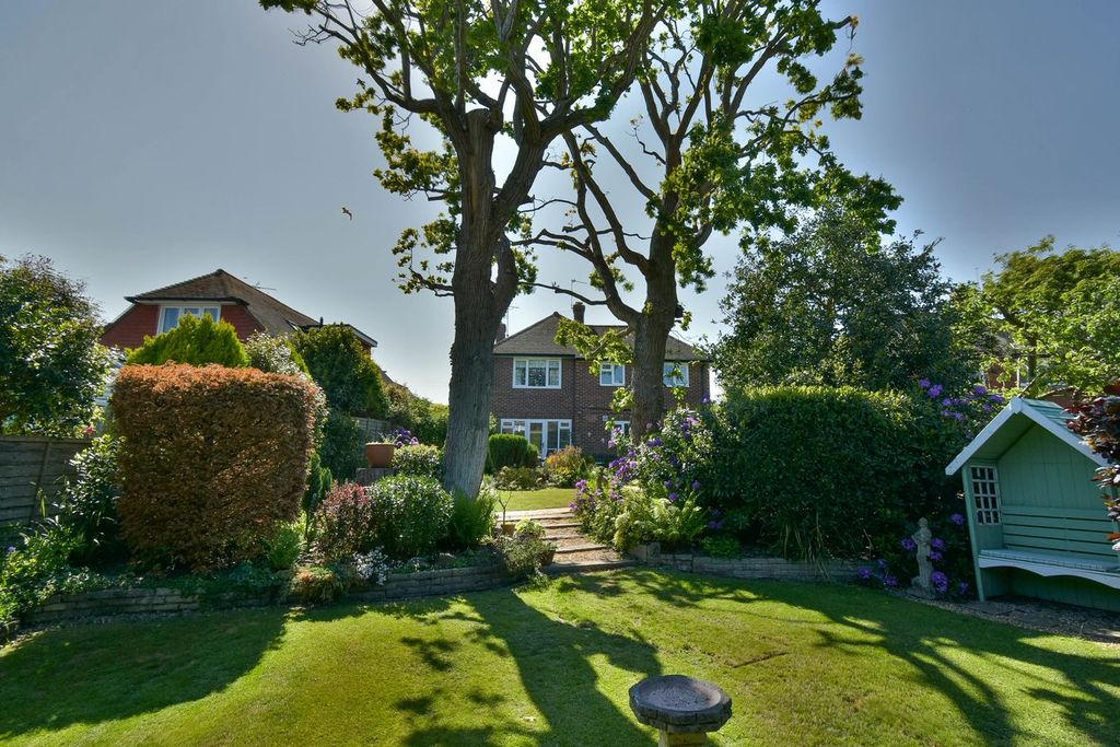 Property photo 3 of 19